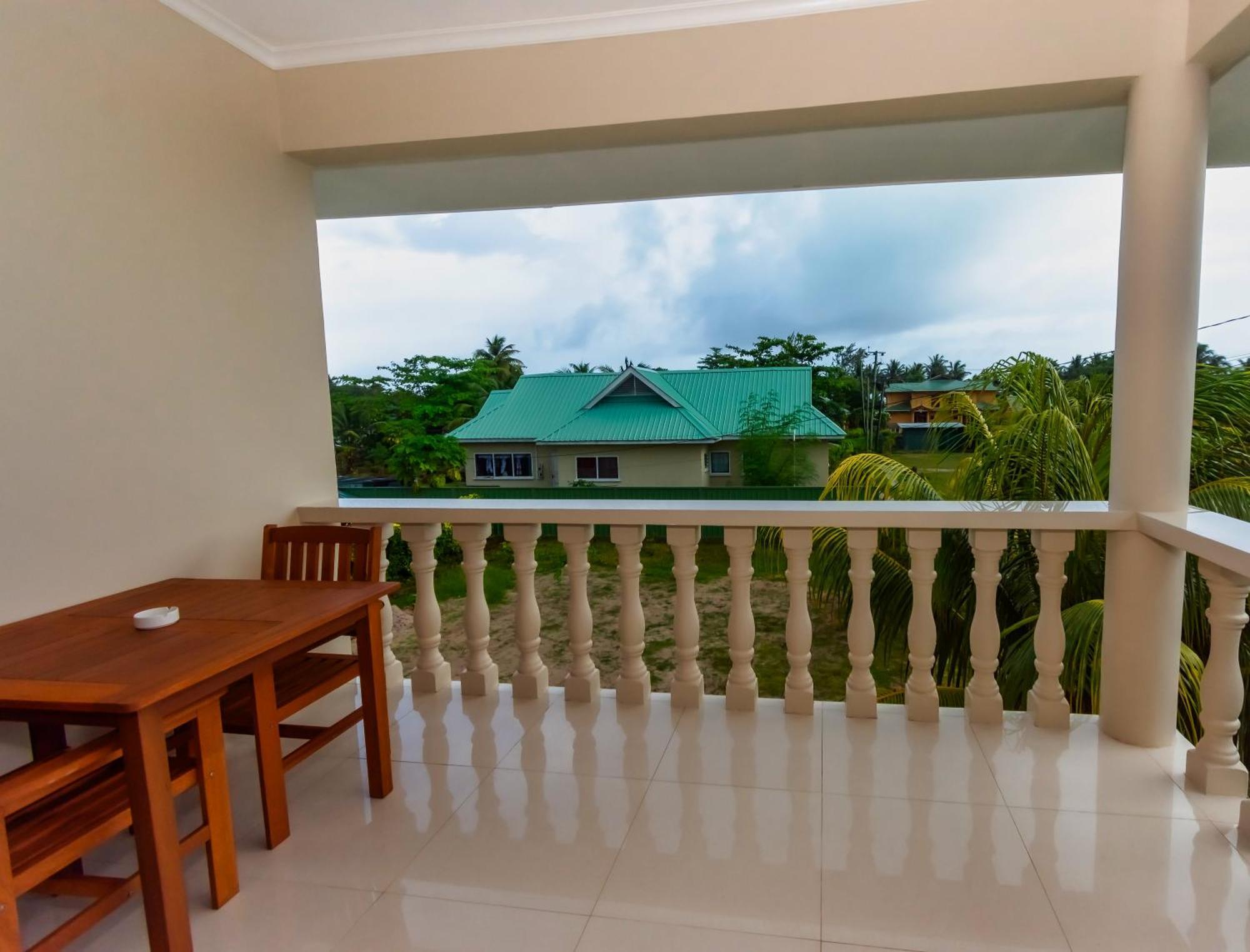 Blue Sky Self Catering Apartment Grand Anse  Exterior photo