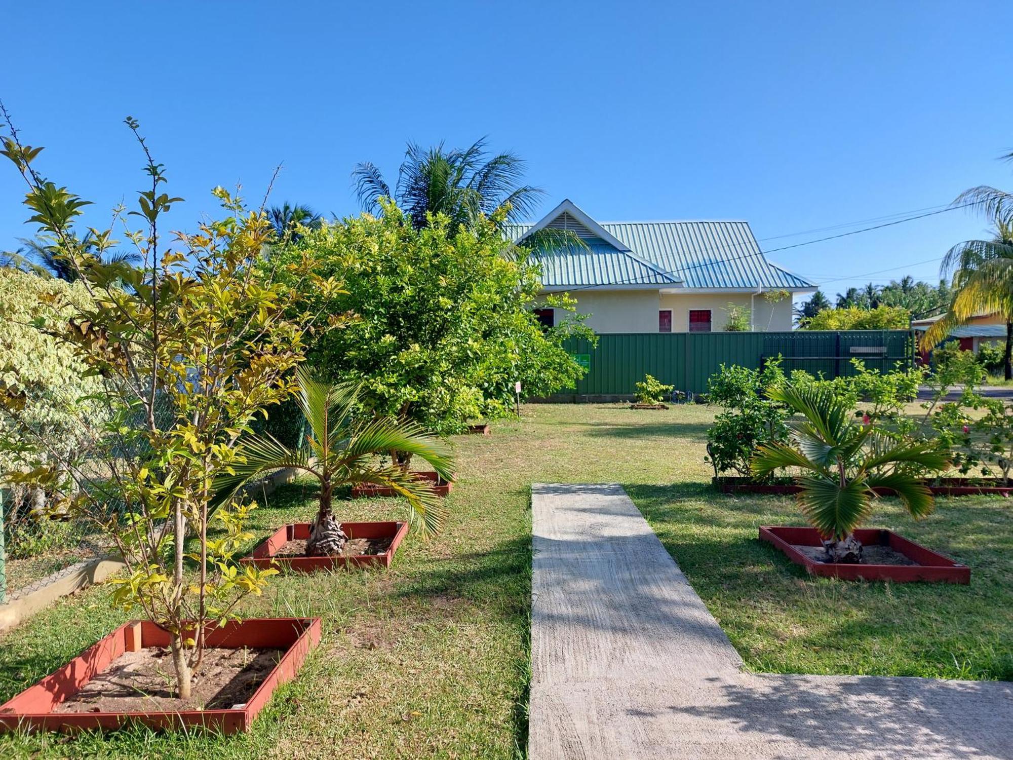 Blue Sky Self Catering Apartment Grand Anse  Exterior photo