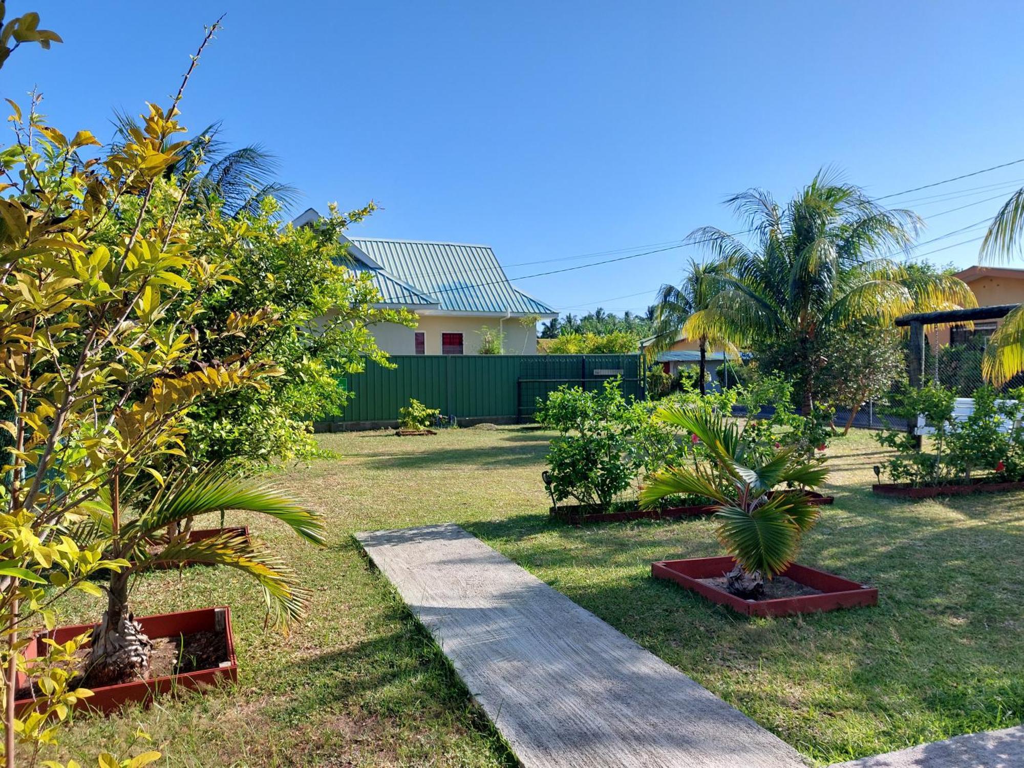 Blue Sky Self Catering Apartment Grand Anse  Exterior photo