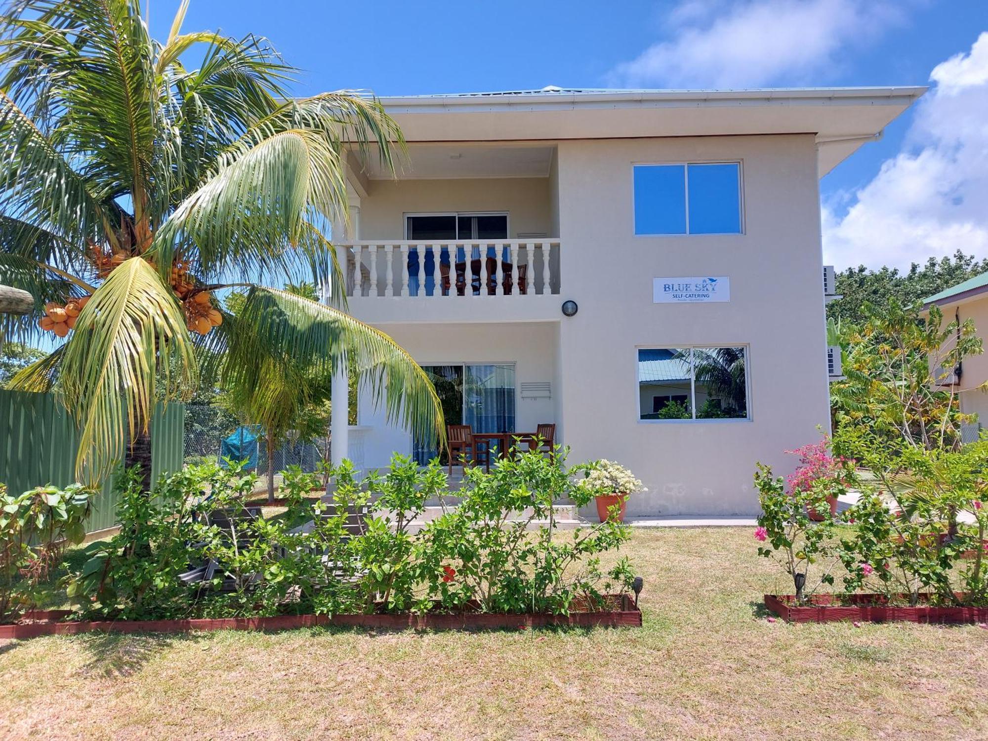 Blue Sky Self Catering Apartment Grand Anse  Exterior photo