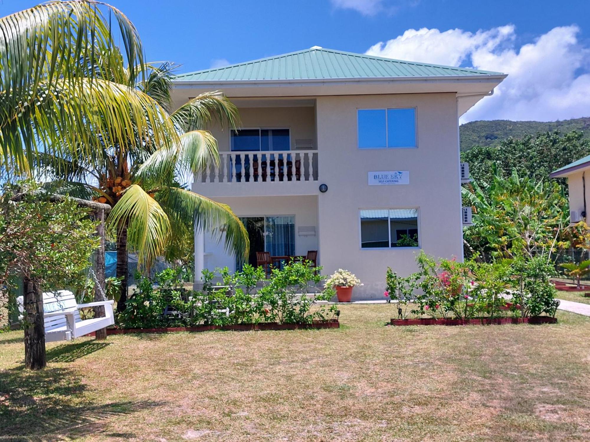 Blue Sky Self Catering Apartment Grand Anse  Exterior photo